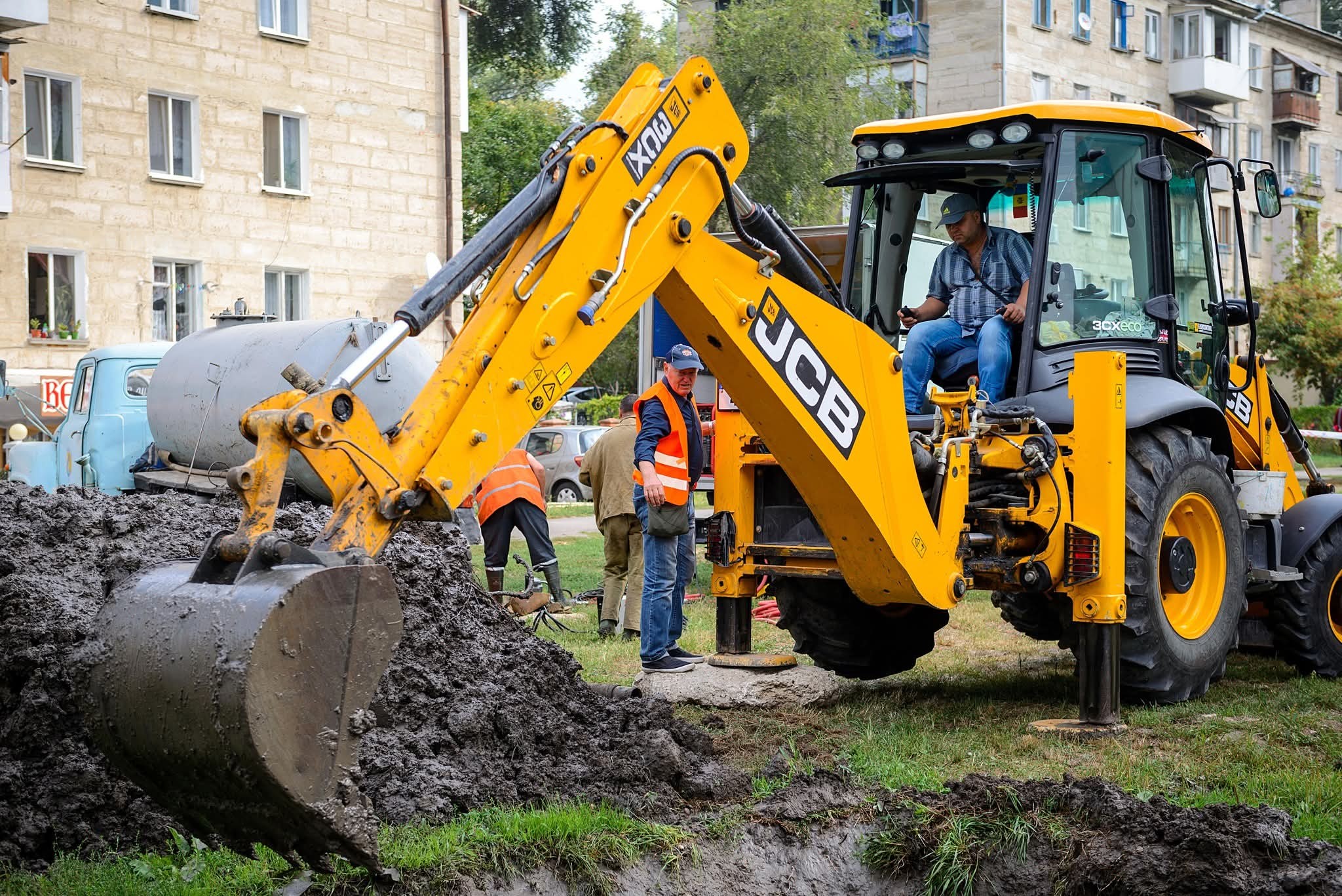Echipele S.A. „Apă-Canal Chișinău” – la datorie și de Paștele Blajinilor!