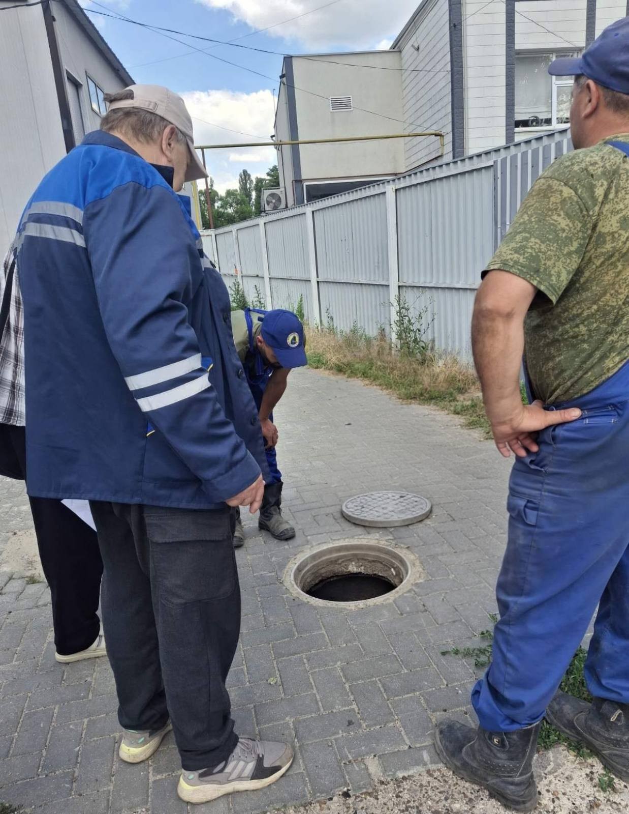Specialiștii S.A. „Apă-Canal Chișinău” continuă acțiunile împotriva datornicilor